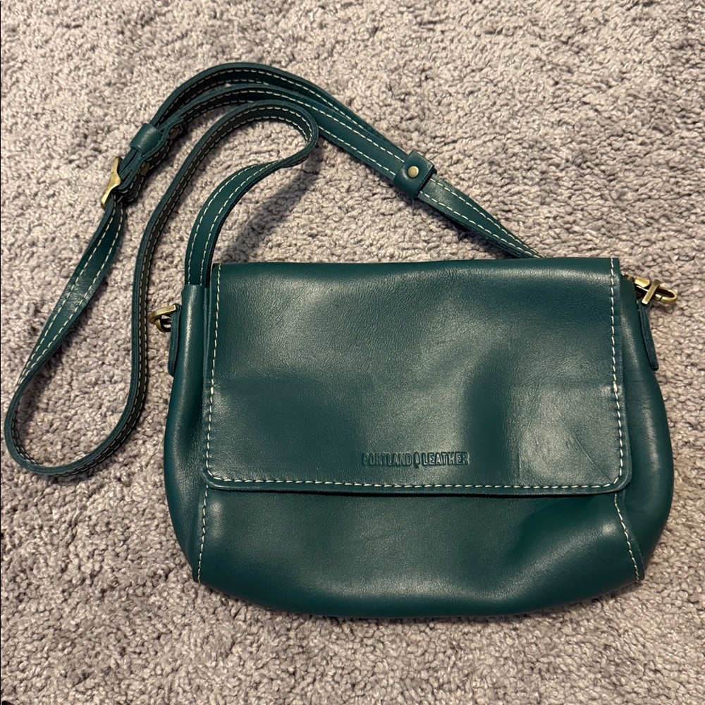 PLG medium metro Crossbody Bag in Peacock